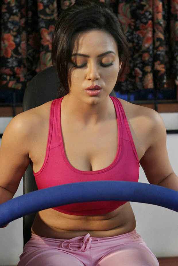 Sana khan body in tight top while working out