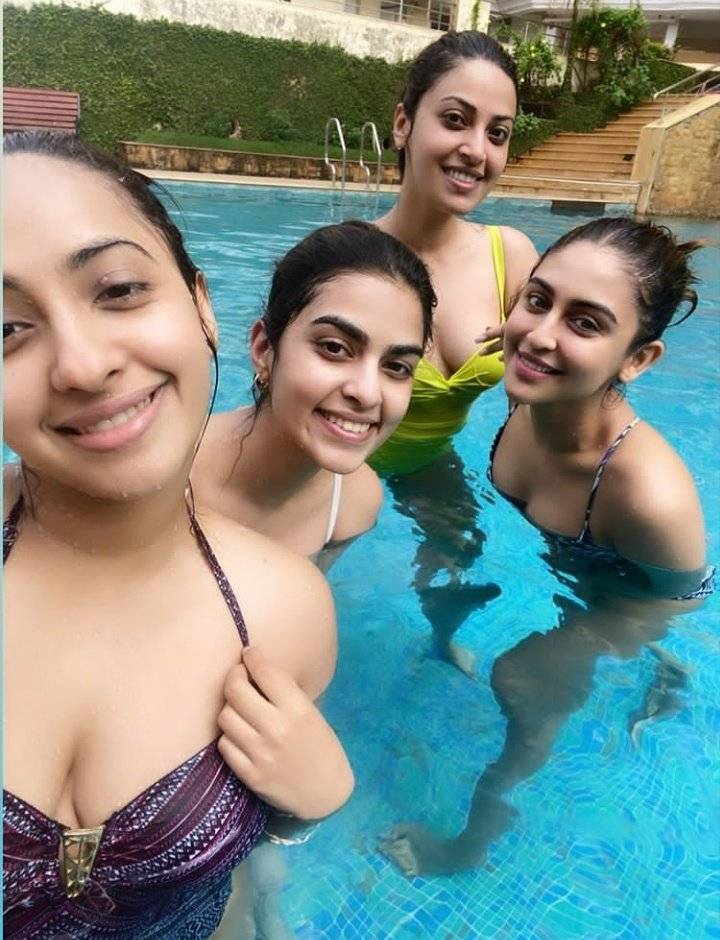 Kashmira shah bikini pics
