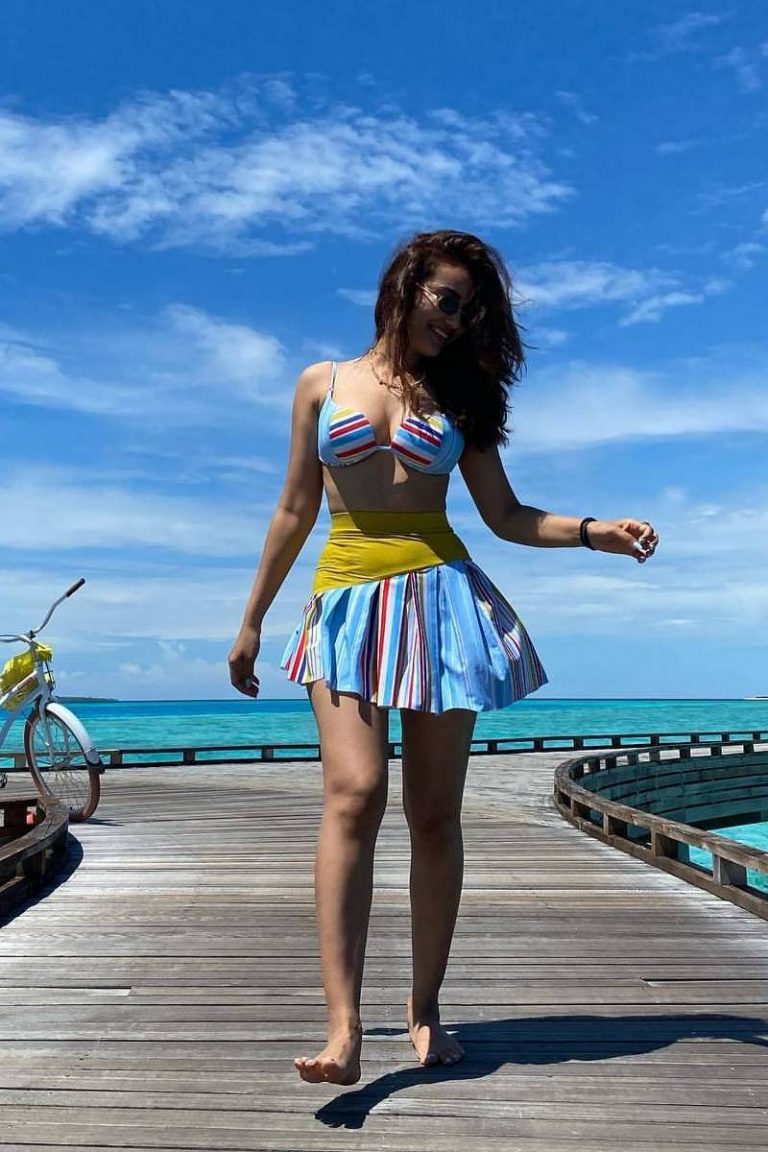 Surbhi Jyoti Bikini Images Qubool Hai 2 Actress Surbhi Jyoti In