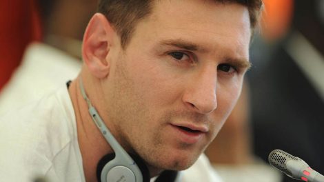 Argentina and Barcelona star Lionel Messi music time Wallpapers