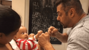 salman khan playing with nephew ahil