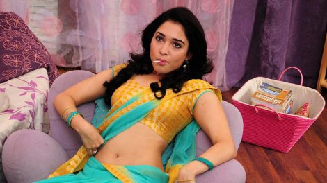 tamanna bhatia Hottest Navel Show