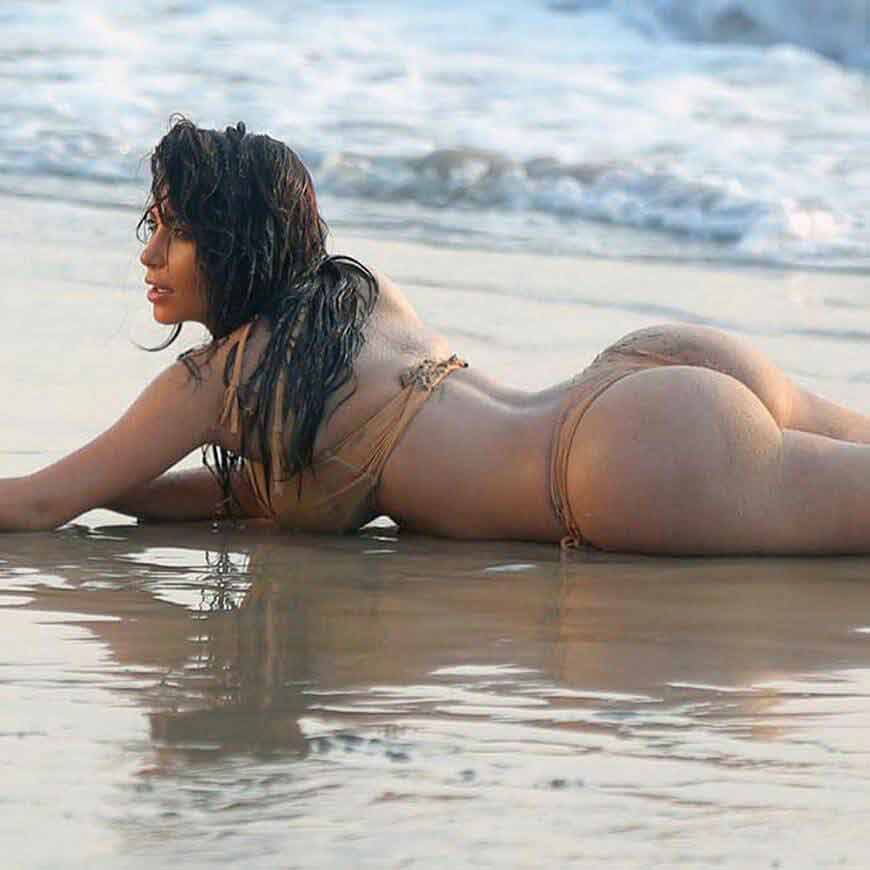 Kim-Kardashian-Thong-Bikini-Pictures-swimsuit-photos