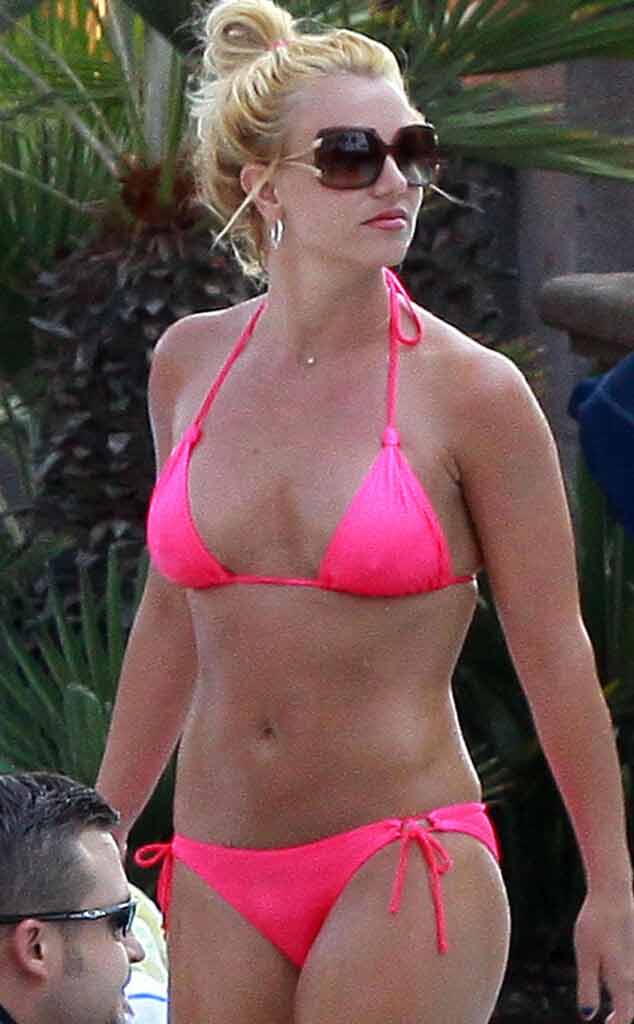 britney-spears-pink-bikini-images-photos-wallpapers
