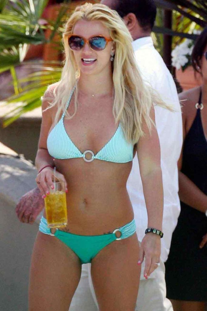 Britney Spears Bikini Pictures Hot American Singer Britney Spears Thong Images Will Make You 8264