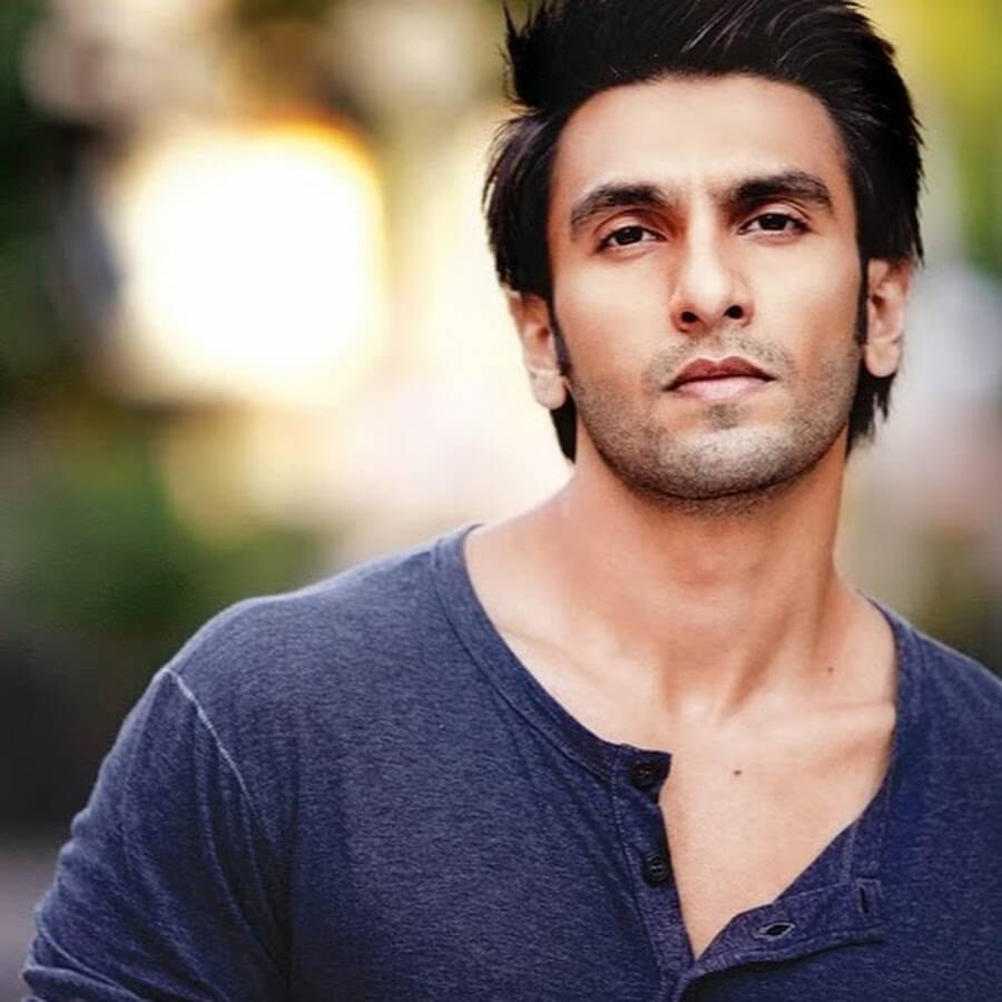 viral images of ranveer singh on internet