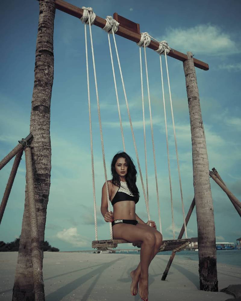 abigail-pande-bikini-photos-showing-her-hot-body