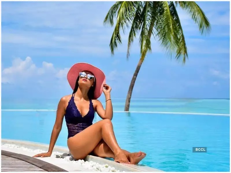 hot-tridha-choudhury-butt-ass-display-in-bikini-on-her-vacation