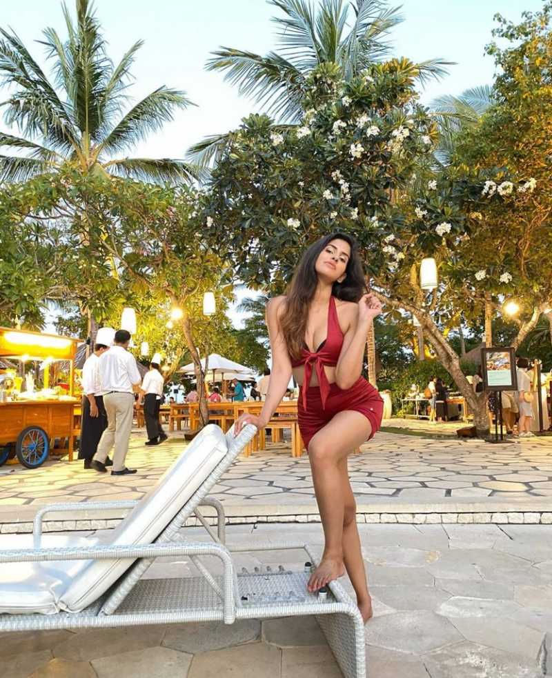 sakshi-malik-hot-photos-in-bikini-on-her-vacation