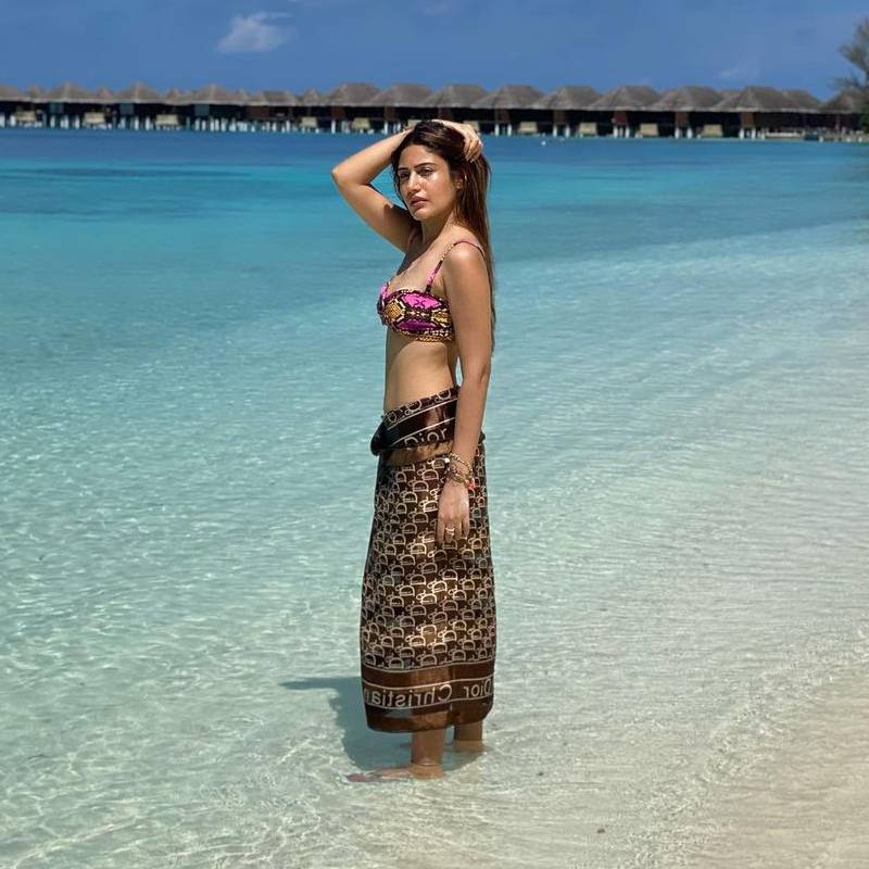 tv-actress-surbhi-chandna-in-bikini-posing-on-beach-in-maldives