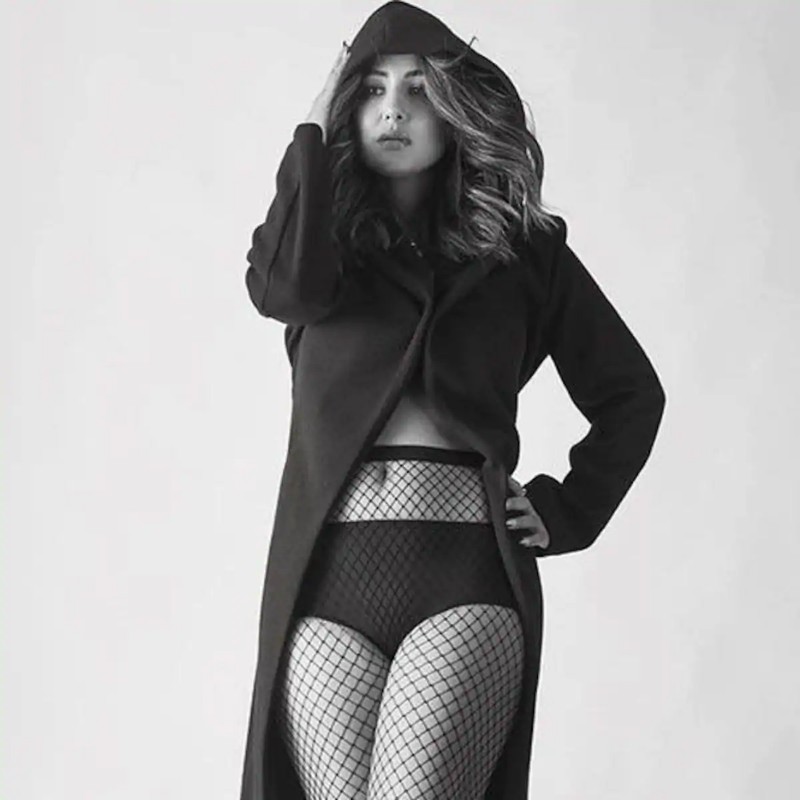 Hina-Khan-wearing-bikini-in-fishnet-stockings-exposing-her-hot-body